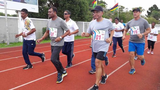 Pravind Jugnauth en piste avec ses ministres