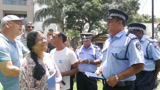 Metro Express : la police disperse une manifestation du Kolektif Sov Promenade Roland Armand