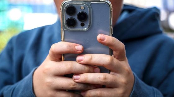 Australie : selon YouTube, les enfants seront moins en sécurité avec l'interdiction des réseaux sociaux