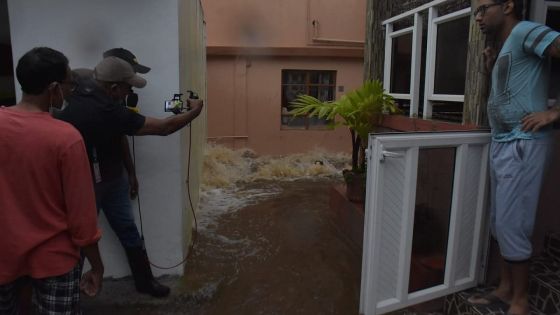 Pluies torrentielles : accumulations d'eau à Nouvelle-France, des familles déplorent «l'inaction» des autorités