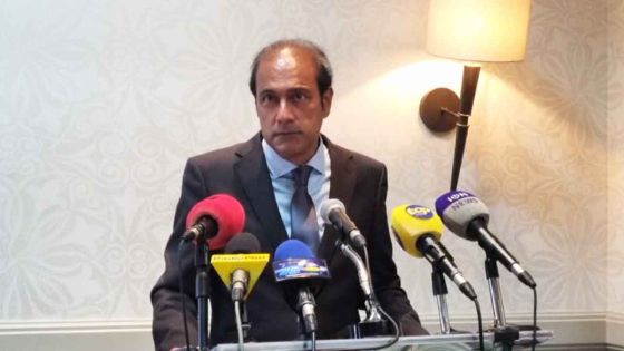 Réouverture des frontières : conférence de presse des ministres Steeven Obeegadoo et Deepak Balgobin