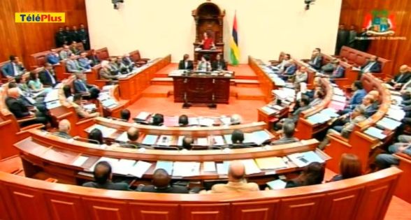 Assemblée nationale : reprise des travaux, Pravind Jugnauth et Rajesh Bhagwan retirent leurs propos