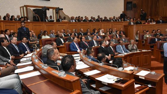 Yvan Martial : «Si l’on réduit les salaires des ministres, qu’est-ce que cela va rapporter au pays ?»