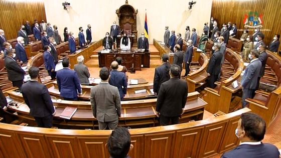 Rentrée parlementaire : suivez en direct la PNQ axée sur la campagne de vaccination anti-Covid-19