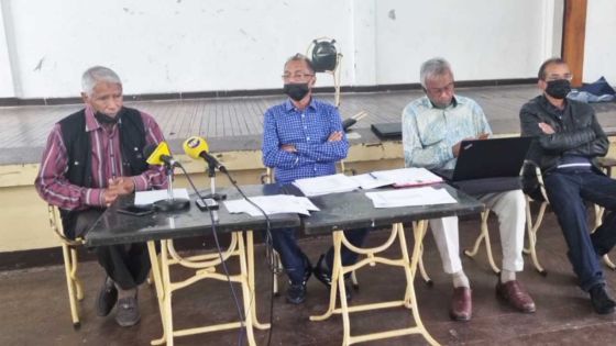 Des anciens parlementaires face à la presse