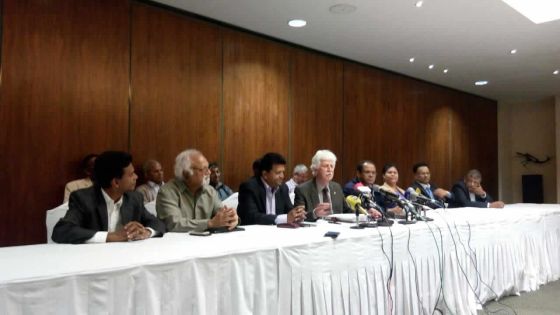 Paul Bérenger: «C’est une honte que Roshi Bhadain soit toujours ministre»