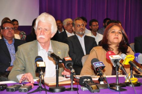 Paul Bérenger : «Si le MSM ne se présente pas, ce sera un match entre le MMM et le PTr»