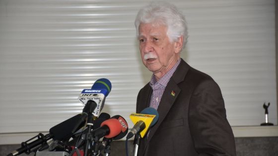 Paul Bérenger : « Il y a un abus des charges provisoires pour arrêter des gens » 