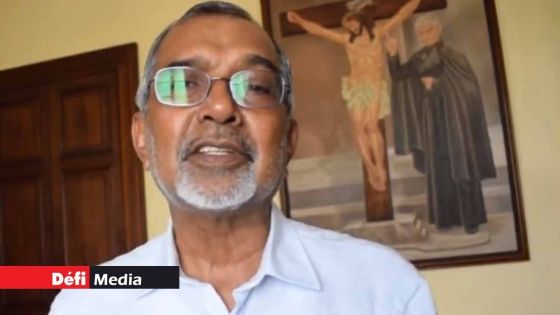 Père Labour : «Ce n’est pas la pratique de l’Église catholique de bénir un champ de courses»