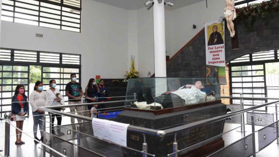 Pèlerinage au tombeau du père Laval : des fidèles parlent de l’importance de ce 9 septembre