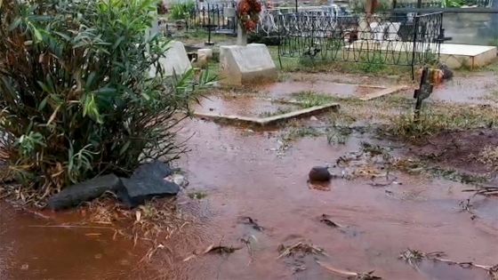 Petite-Rivière : le cimetière Saint-Georges envahi par les eaux