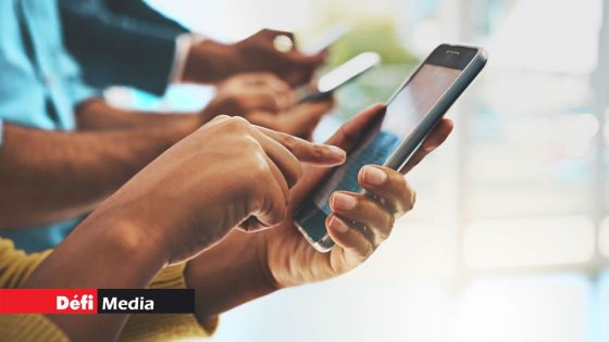 De l’école primaire à l’université : l’intelligence artificielle trace sa route dans le système éducatif 