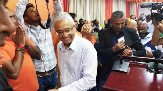 Démission de Nando Bodha : suivez en direct le Comité central du MSM