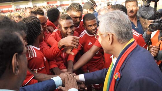 «Nou deryer nou lekip» s’exclame Pravind Jugnauth après la qualification du Club M pour la finale 