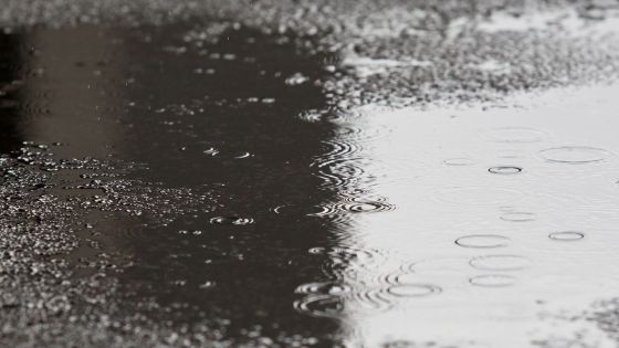 Météo : un avertissement de fortes pluies maintenu pour le Sud et le plateau central