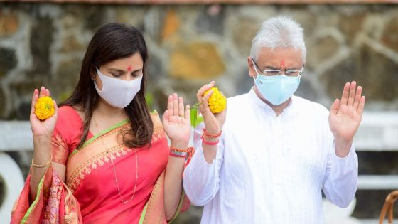 Maha Shivratri 2022 : le couple Jugnauth au Ganga Talao