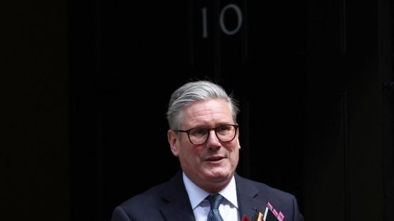 Sous pression, le gouvernement britannique dévoile un plan radical pour réduire l'immigration