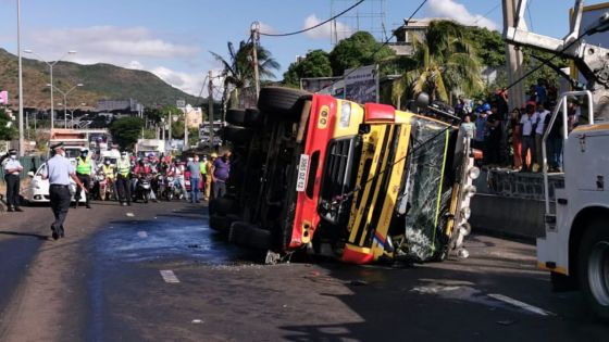 Accident à Camp-Chapelon : les freins ont lâché, le chauffeur du poids lourd renversé montrait des signes de détresse