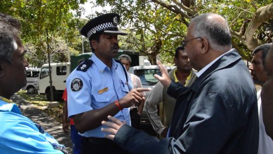 Un policier à Mahen Jhugroo : «I will report this to the Commissioner of Police»