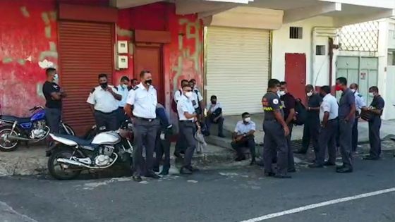 Une cinquantaine de sapeurs-pompiers à la rue