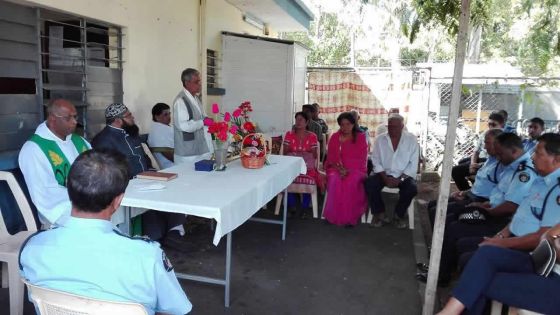 Poste de police de Baie-du-Tombeau : prières en mémoire de la policière Karishma Gosto