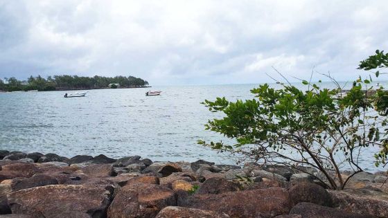 Naufrage du remorqueur SGD : 3 morts, 4 rescapés et 1 disparu, suivez notre direct de Poudre-D'or