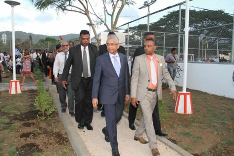 Pravind Jugnauth sur la motion de blâme déposée contre le PPS Kalyan Tarolah : «Certains masques tomberont»
