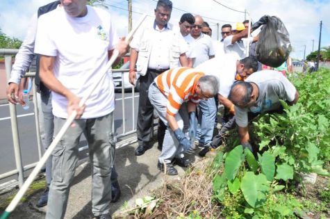 Pravind Jugnauth : «Notre pays est sale et nous allons nettoyer»