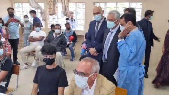 Campagne de vaccination pour les collégiens de 15 à 17 ans : Pravind Jugnauth au SSS de Phoenix
