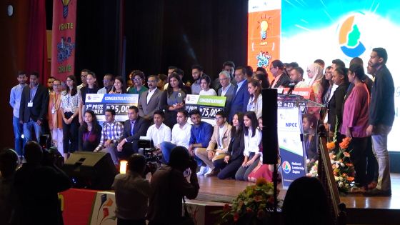 Après l'homélie du pape sur la jeunesse, Pravind Jugnauth veut continuer à «encourager les jeunes»