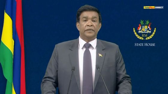 Le Président Roopun affirme qu’on doit apprendre à vivre avec la Covid-19 sans paniquer