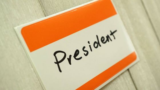 La présidence du Pharmacy Council au cœur des controverses