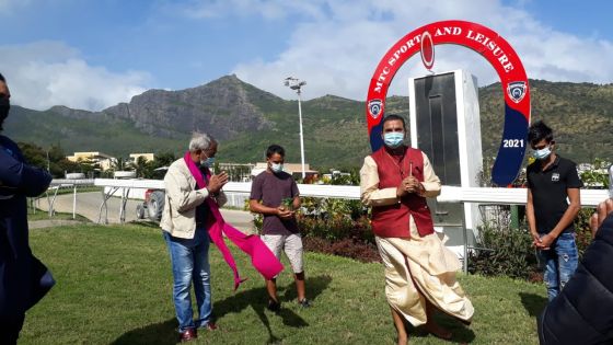 Décès du jockey Nooresh Juglall : une prière dite en sa mémoire au Champ-de-Mars ce matin 