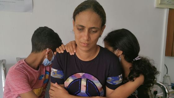 Les malheurs de Rachelle : une mère de famille invalide veut en savoir plus sur sa maladie 