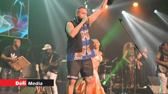 Concert anniversaire : Alain Ramanisum et Linzy Bacbotte mettent le feu à la scène