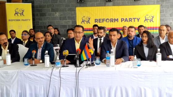 Conférence de presse de Roshi Bhadain