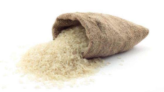 Deux jeunes arrêtés pour avoir volé un sac de riz 