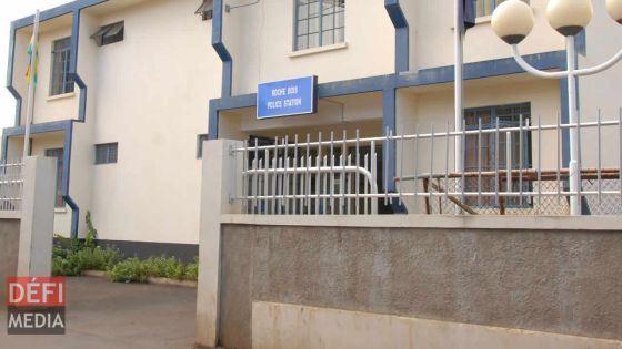 Soupçons de blanchiment d’argent : un homme et son patron arrêtés