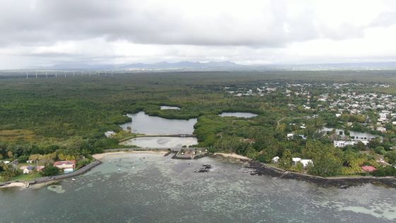 À Roches-Noires : pourquoi le projet de Smart City fait-il polémique ?