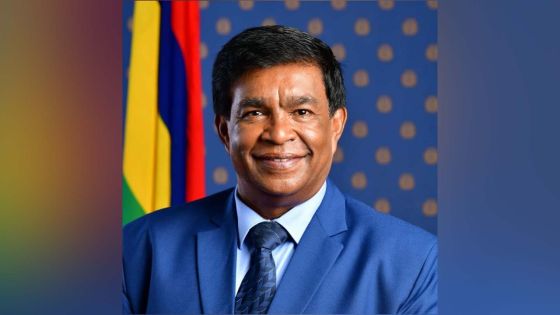 Levée partielle du confinement : le président Roopun exhorte la population à respecter les consignes d’hygiène