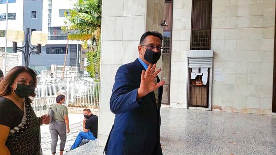 Allégation de vol de bois : l'accusation provisoire de complot maintenue contre Roshi Bhadain  