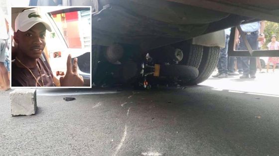 Sainte-Croix : Ryan, 18 ans, meurt sur sa moto coincée sous les roues d’un camion