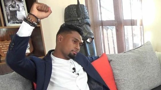 Ryan Laurette : «L’arme factice est une pièce de collection ramenée de La Réunion»