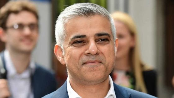 Coronavirus: le maire de Londres réduit son salaire et appelle le gouvernement à l'aide