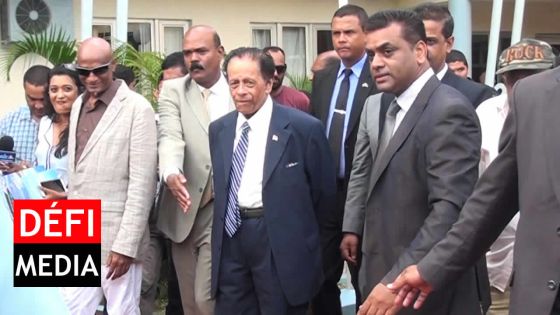 Poste de Premier ministre : sir Anerood Jugnauth s’en remet à Dieu
