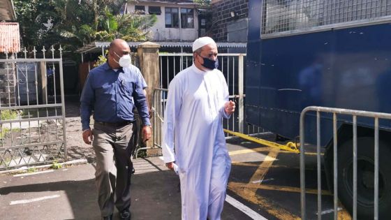 Affaire St-Louis : Shamshir Mukoon ne s’étant pas acquitté de sa caution de Rs 50 000 passera la nuit en détention