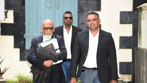 Affaire Constituency Clerk : des chèques totalisant Rs 415 000 et portant la signature de Yogida Sawmynaden touchés par Soopramanien Kistnen
