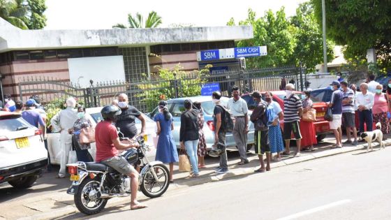 Montagne-Longue : affluence choc devant la SBM 