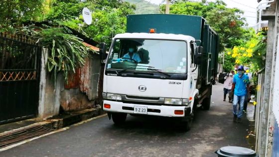 Covid-19 : les soldats de la propreté, «la peur au ventre»