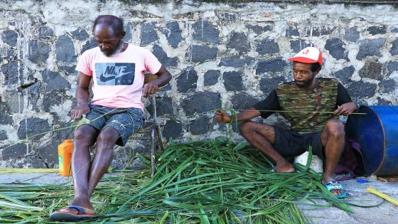 Paponne : de maçon à fabricant de « ballié coco » à cause du Covid-19